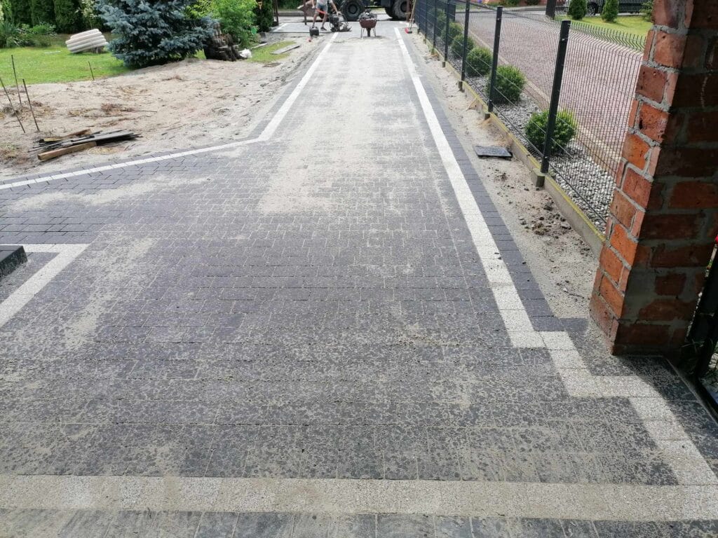 Układanie kostki brukowej - gardenbruk łuków